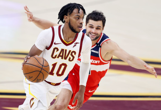 充滿懸念的 充滿懸念的