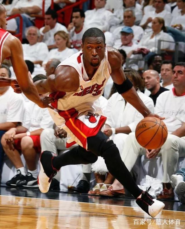 层的球员提 层的球员提