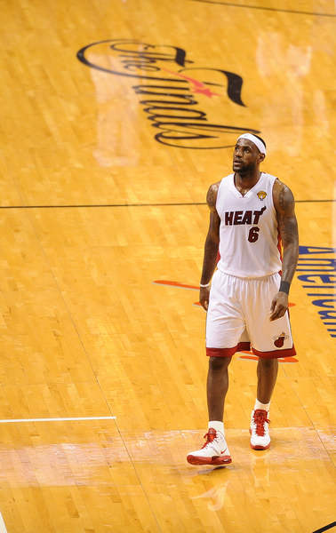 百米级的深 百米级的深