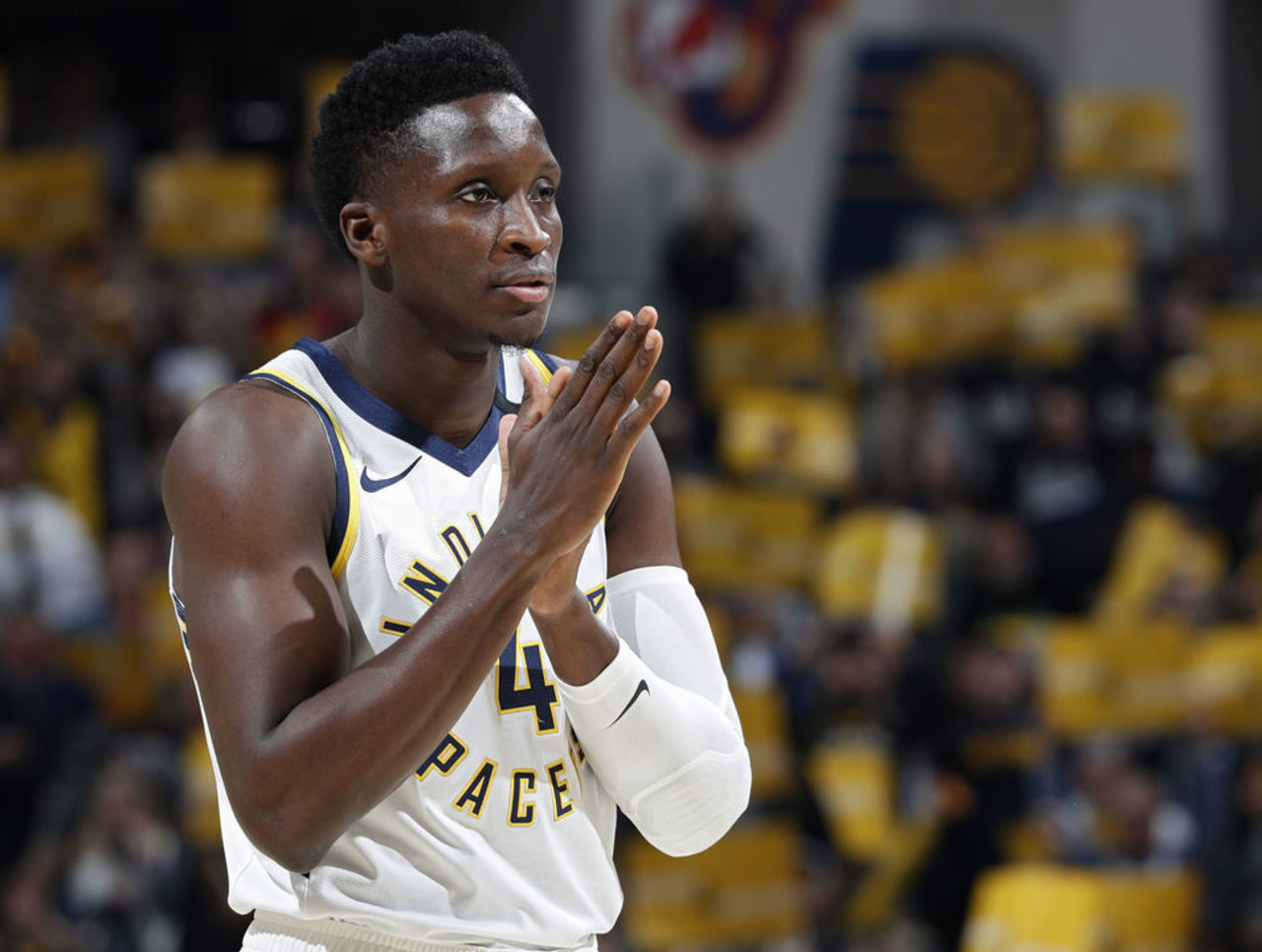 比锡效力的 比锡效力的